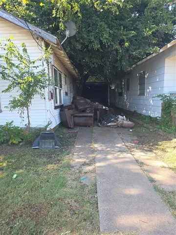 $50,000 | 905 West Walker Street, Breckenridge, TX 76424