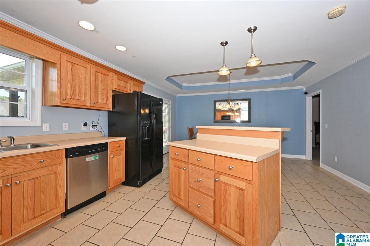 1005 Armstrong Loop Hayden, AL 35079 - Photo 7 of 21