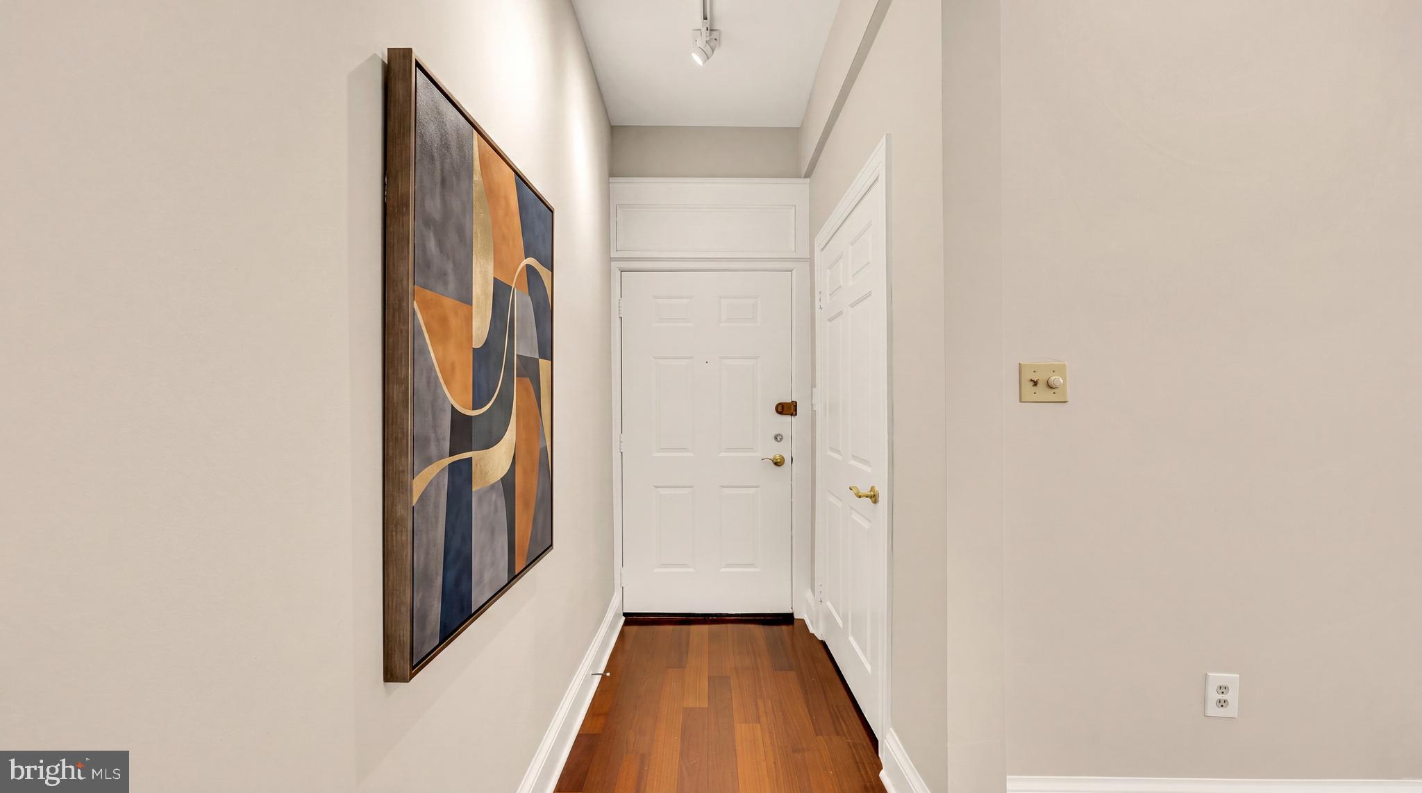 1824 S Street Northwest, Unit 104 Washington, DC 20009 - Photo 3 of 16 Entry