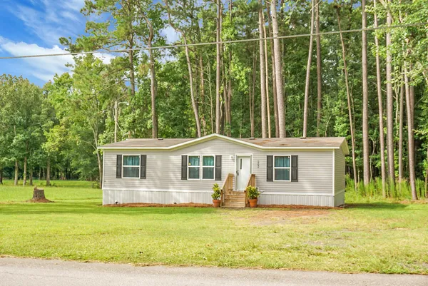 $155,500 | 638 Southwest Mimosa Drive, Orangeburg, SC 29115