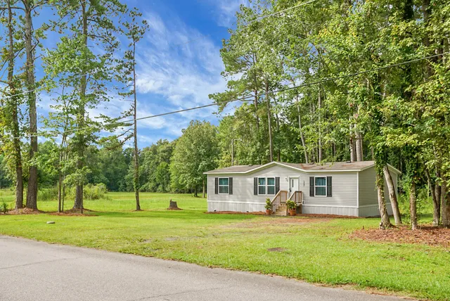 $140,000 | 638 Southwest Mimosa Drive, Orangeburg, SC 29115