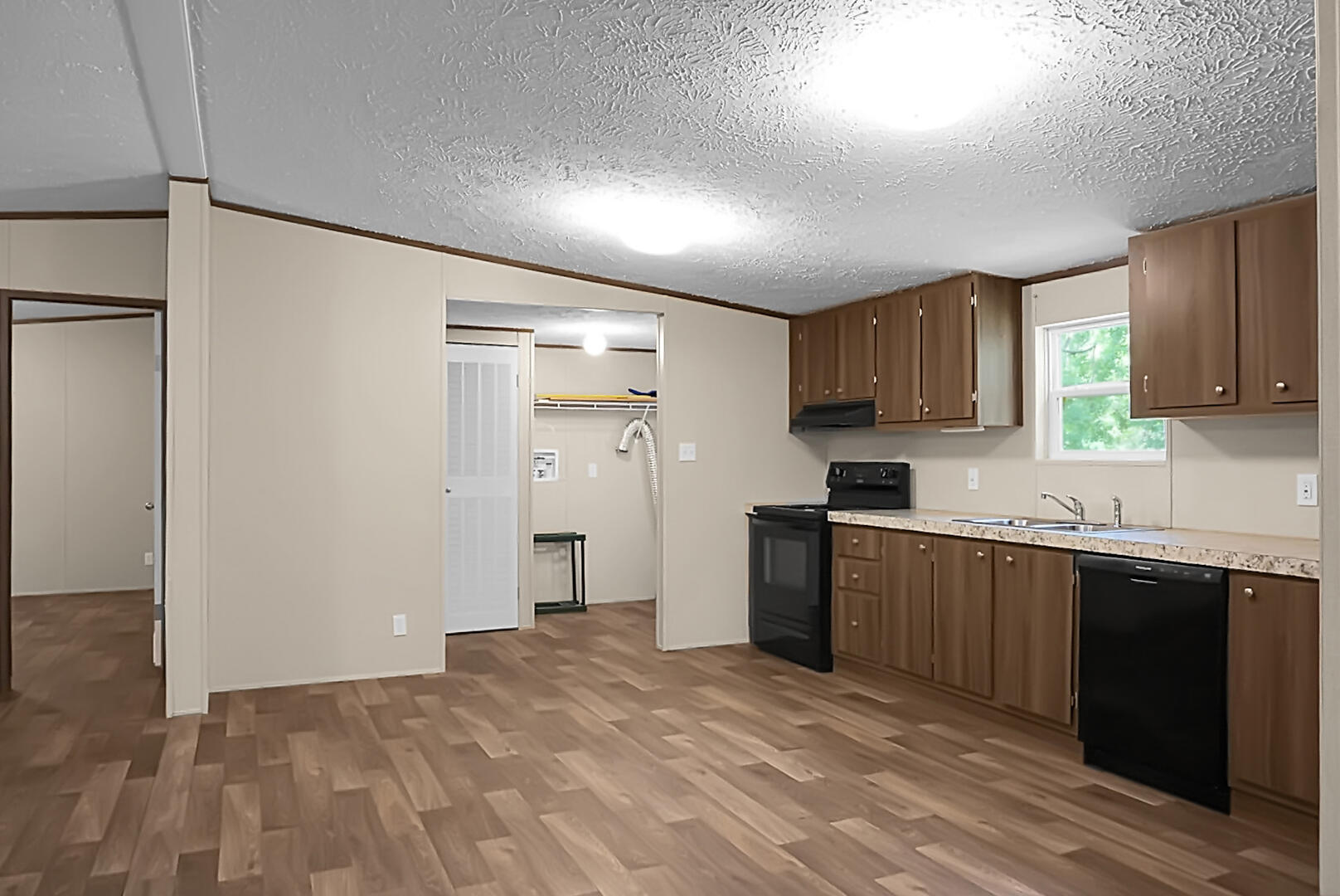 638 Southwest Mimosa Drive Orangeburg, SC 29115 - Photo 9 of 19 DSC09575