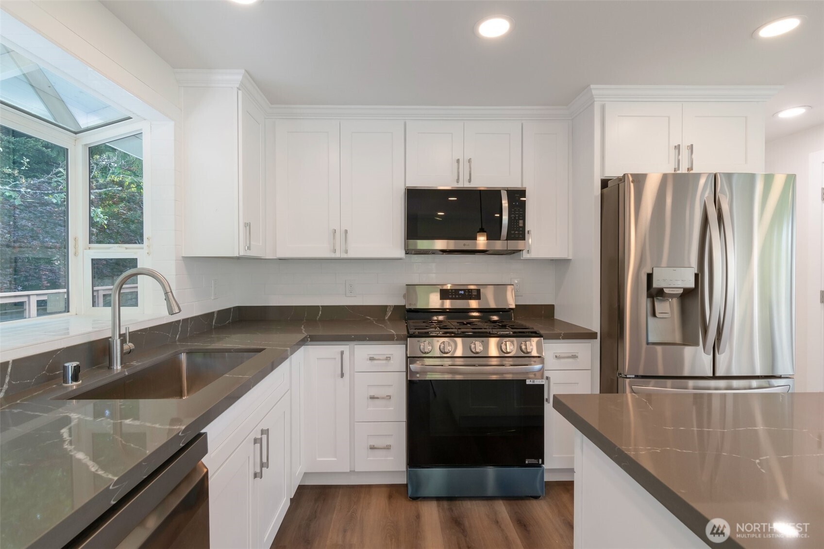 2015 172nd Place Southeast Bothell, WA 98012 - Photo 9 of 32 Gallery Image 9
