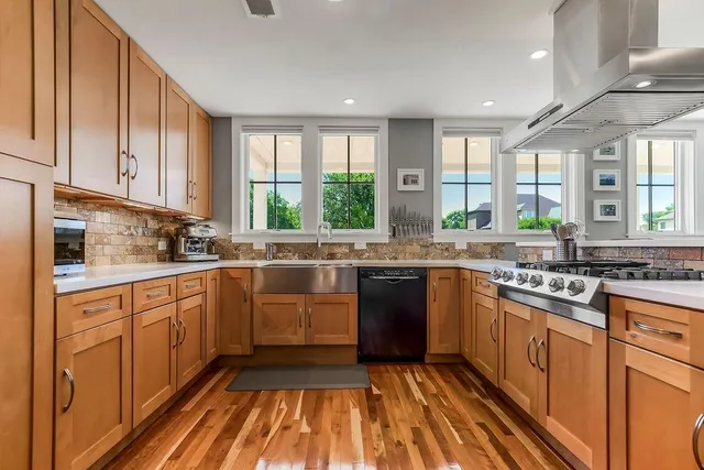 $675,000 | 3216 North 128th Street, Kansas City, KS 66109