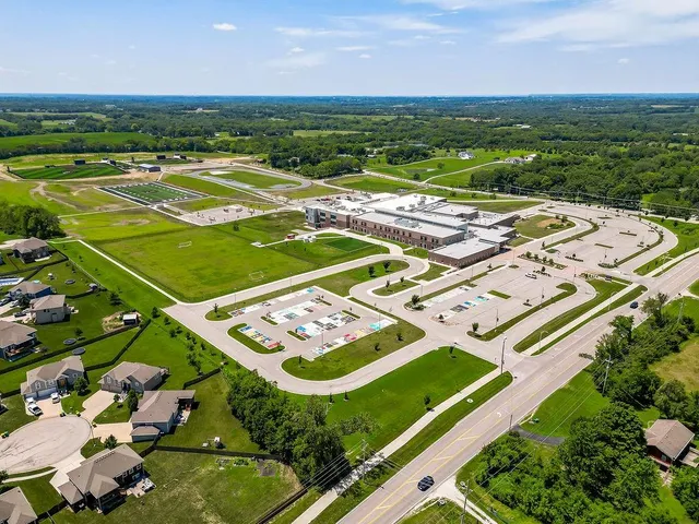 $675,000 | 3216 North 128th Street, Kansas City, KS 66109