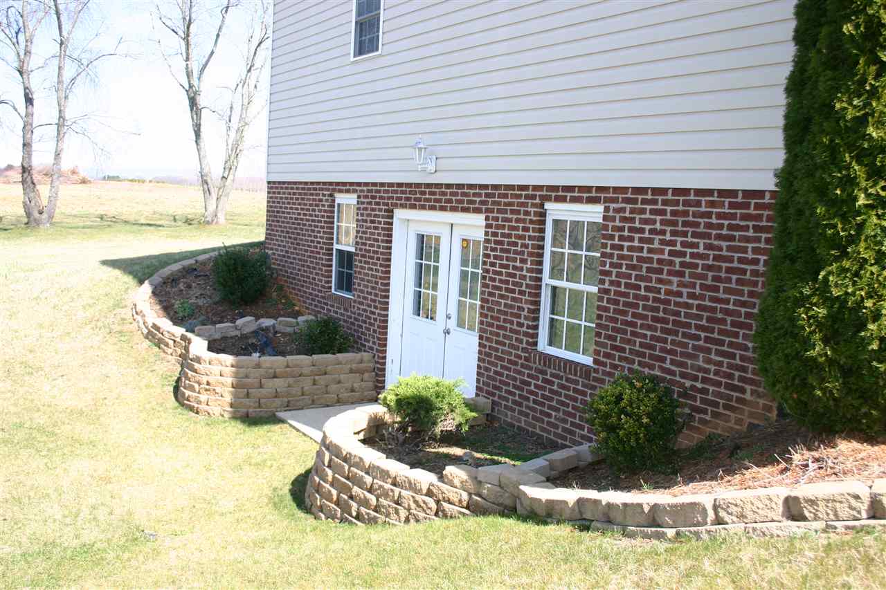 67 Spring Ridge Drive Stuarts Draft, VA 24477 - Photo 23 of 26 Gallery Image 23