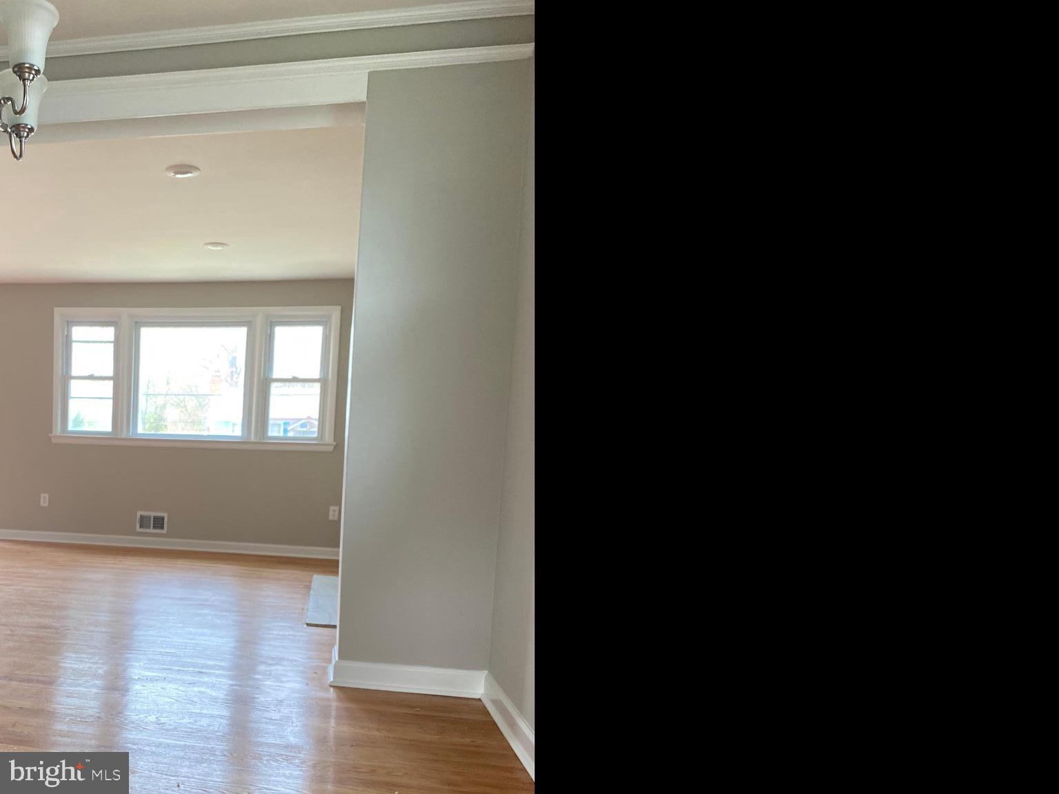 4915 Taft Road Temple Hills, MD 20748 - Photo 2 of 32 Living Room