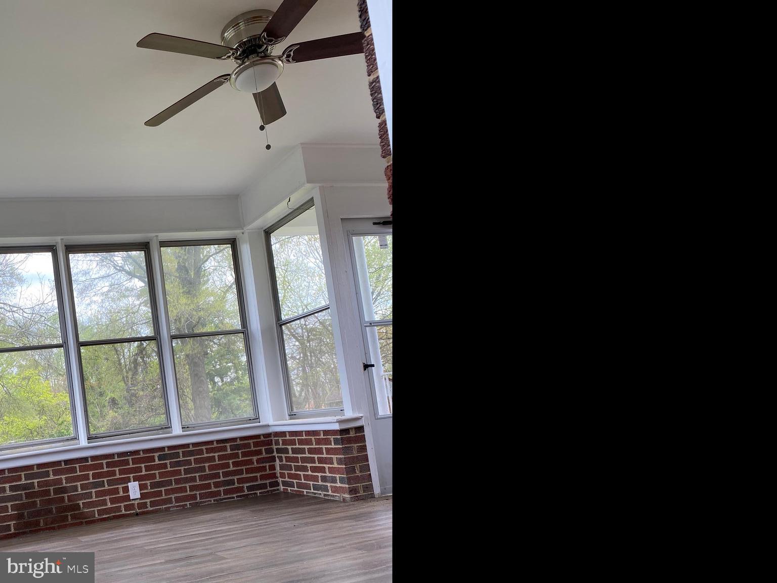 4915 Taft Road Temple Hills, MD 20748 - Photo 10 of 32 Enclosed Porch off Dining