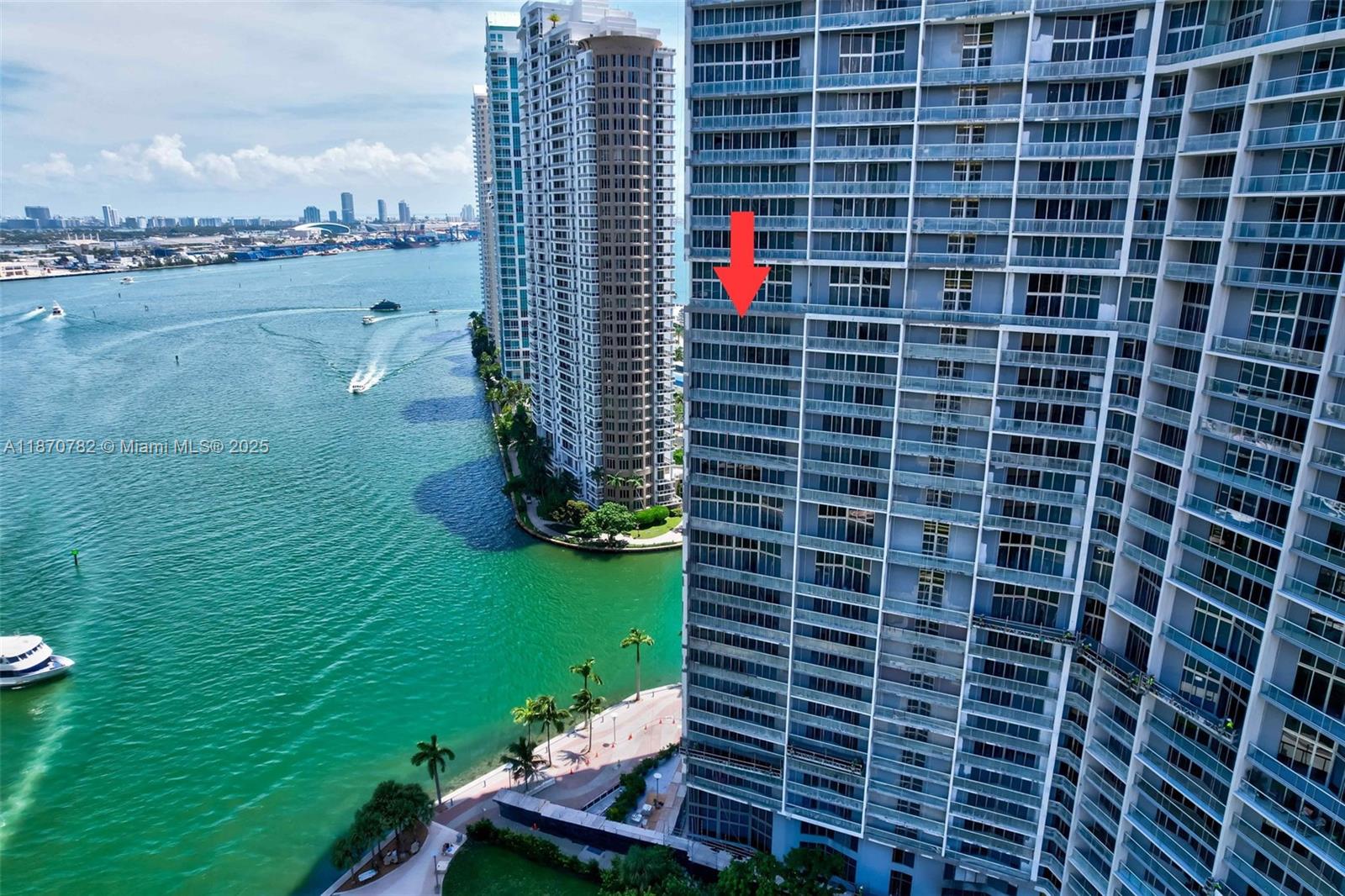 465 Brickell Avenue, Unit 2002 Miami, FL 33131 - Photo 36 of 44 a view of a balcony with an outdoor space