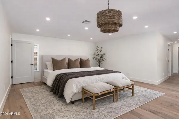 $1,225,000 | 829 East Desert Park Lane, Phoenix, AZ 85020