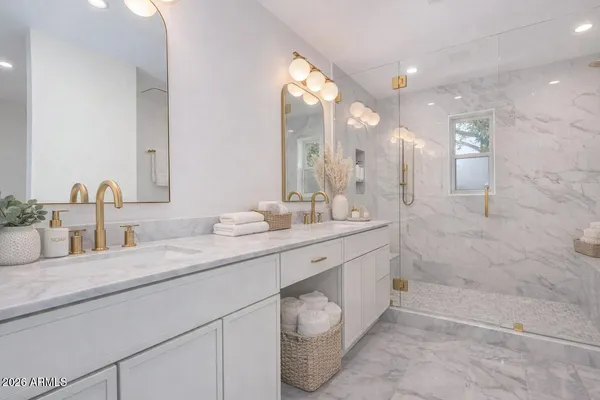 $1,225,000 | 829 East Desert Park Lane, Phoenix, AZ 85020