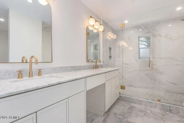 $1,225,000 | 829 East Desert Park Lane, Phoenix, AZ 85020