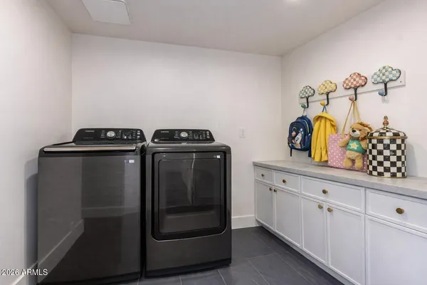 $1,225,000 | 829 East Desert Park Lane, Phoenix, AZ 85020