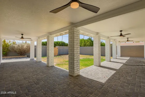 $1,225,000 | 829 East Desert Park Lane, Phoenix, AZ 85020