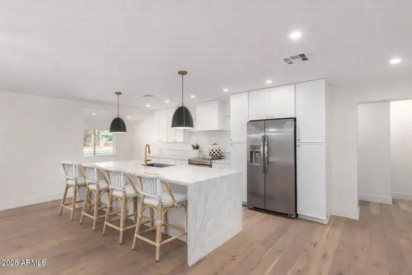 $1,225,000 | 829 East Desert Park Lane, Phoenix, AZ 85020