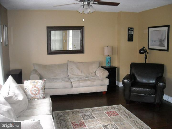 115 Chadd Road Newark, DE 19711 - Photo 8 of 22 Living Room
