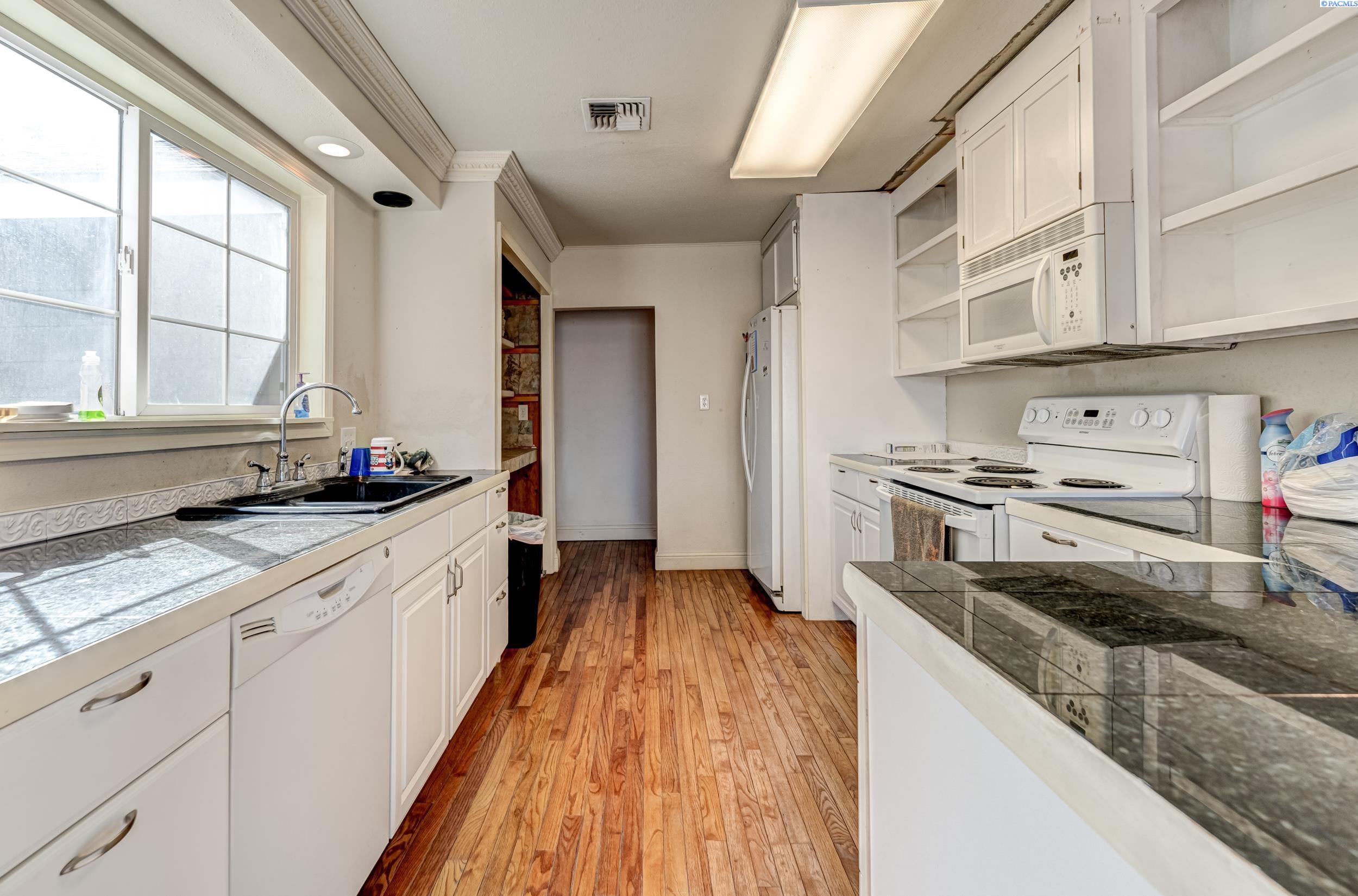 29905 South Finley Road Kennewick, WA 99337 - Photo 6 of 30 Gallery Image 6
