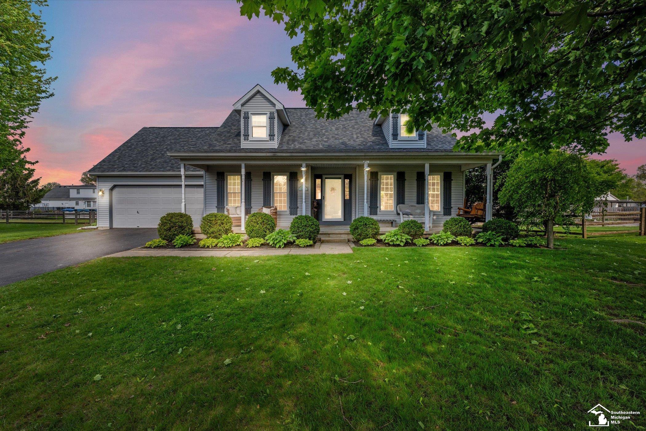 7334 Sun Valley Court Temperance, MI 48182 - Photo 1 of 40