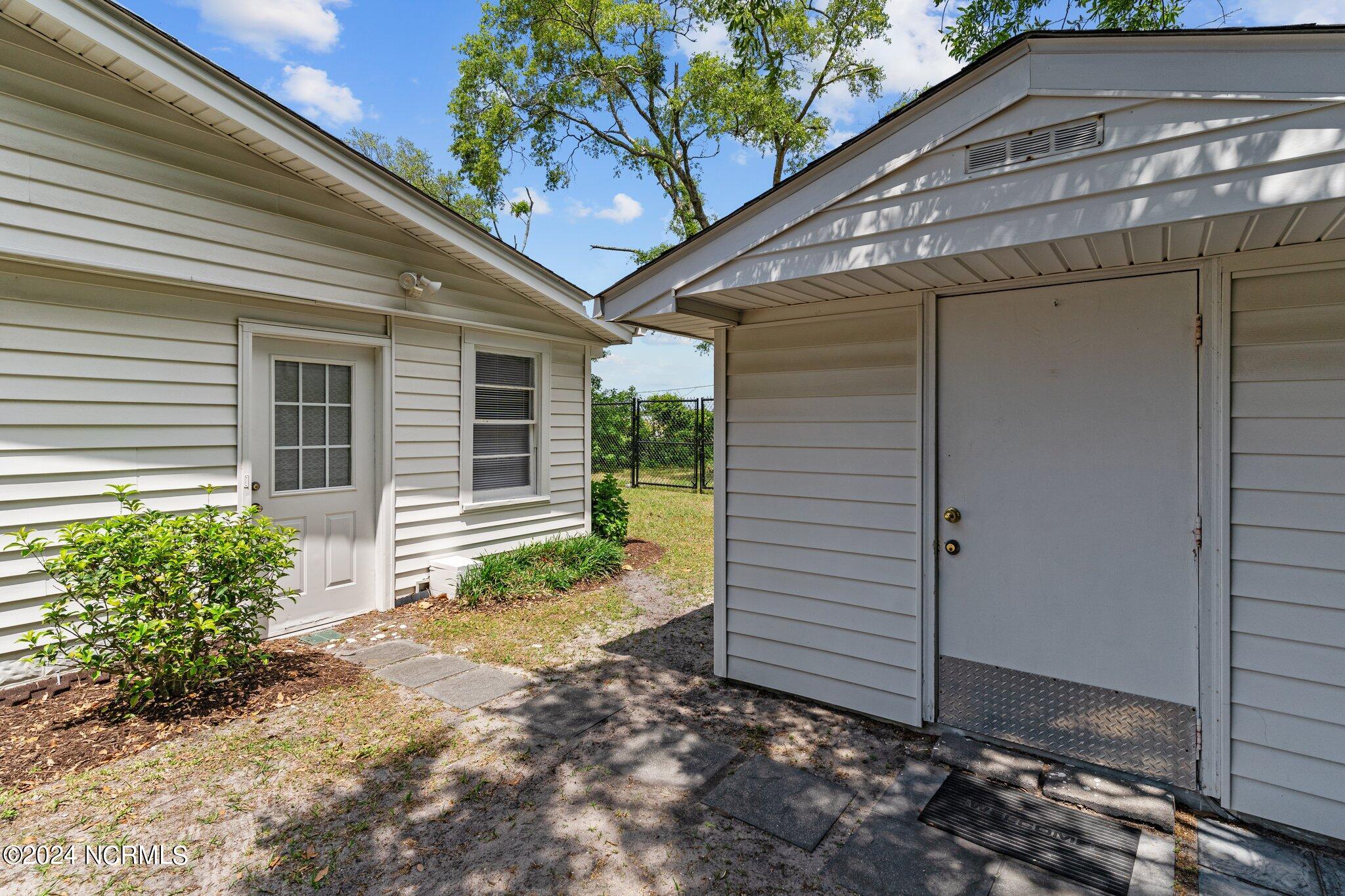 135 Bryan Road Wilmington, NC 28412 - Photo 48 of 60 Workshop Storage - 135 Bryan Rd