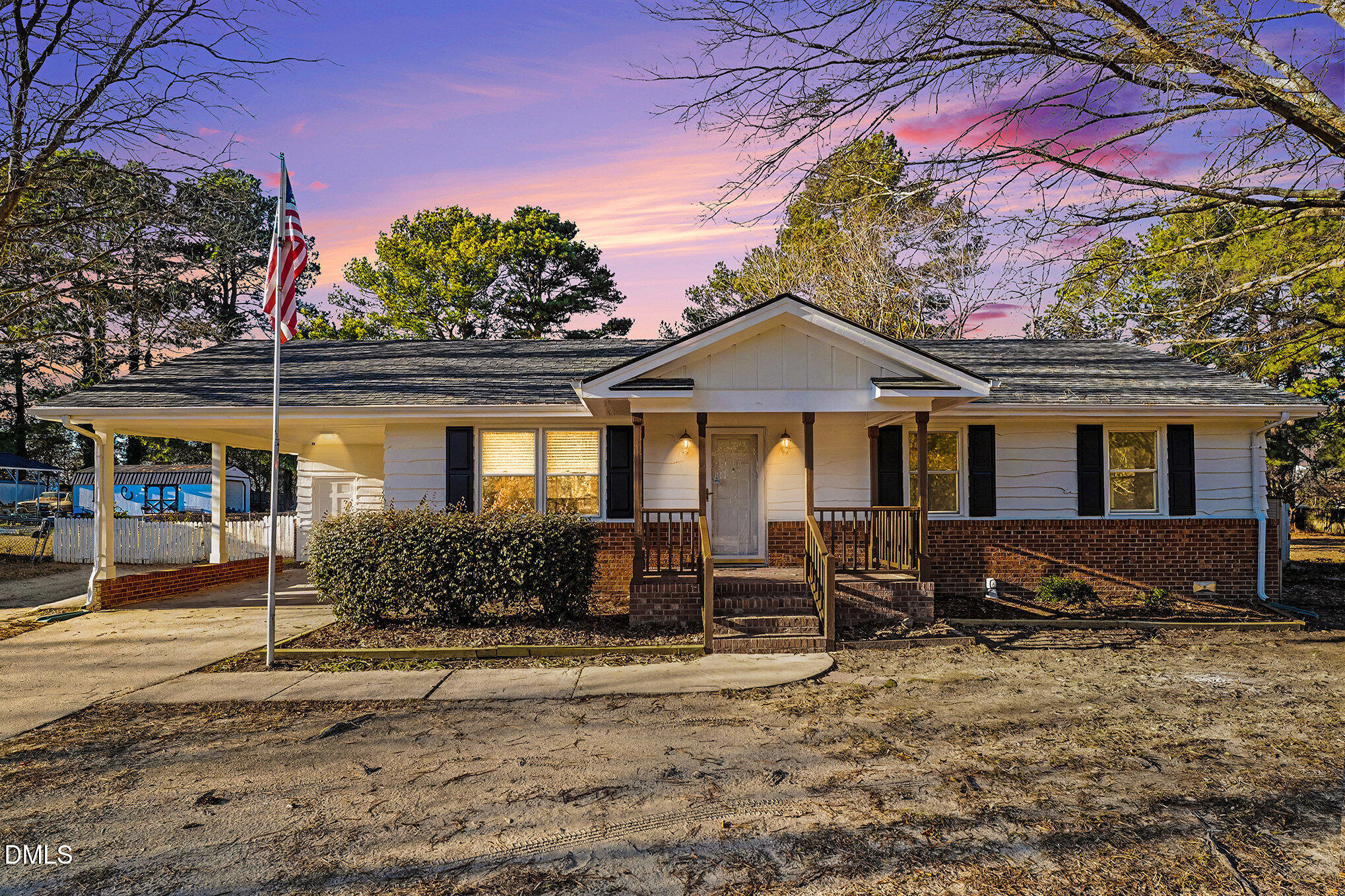 001_jam03559.jpg_-twilight_966