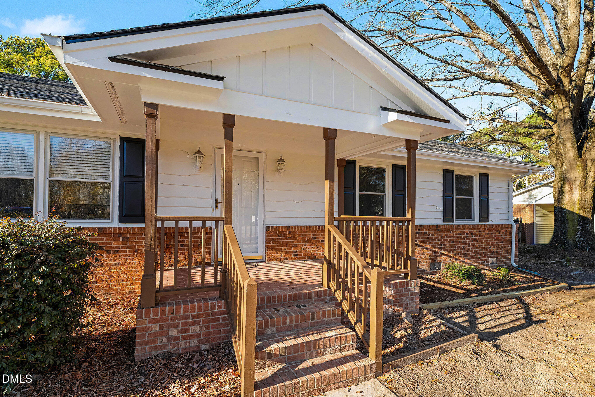 2113 James Slaughter Road Fuquay-Varina, NC 27526 - Photo 5 of 32 005_jam03560_34