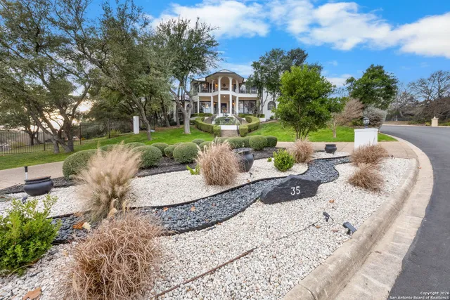 $1,099,000 | 35 Galleria Drive, San Antonio, TX 78257