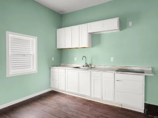 $169,000 | 612 West Frank Street, Mitchell, IN 47446