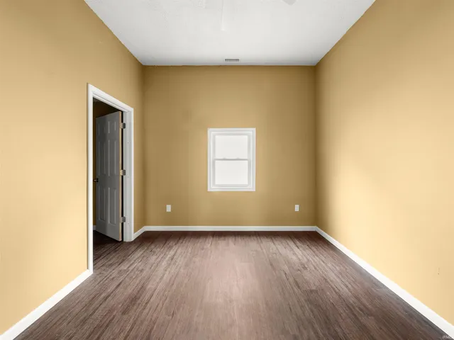 $169,000 | 612 West Frank Street, Mitchell, IN 47446