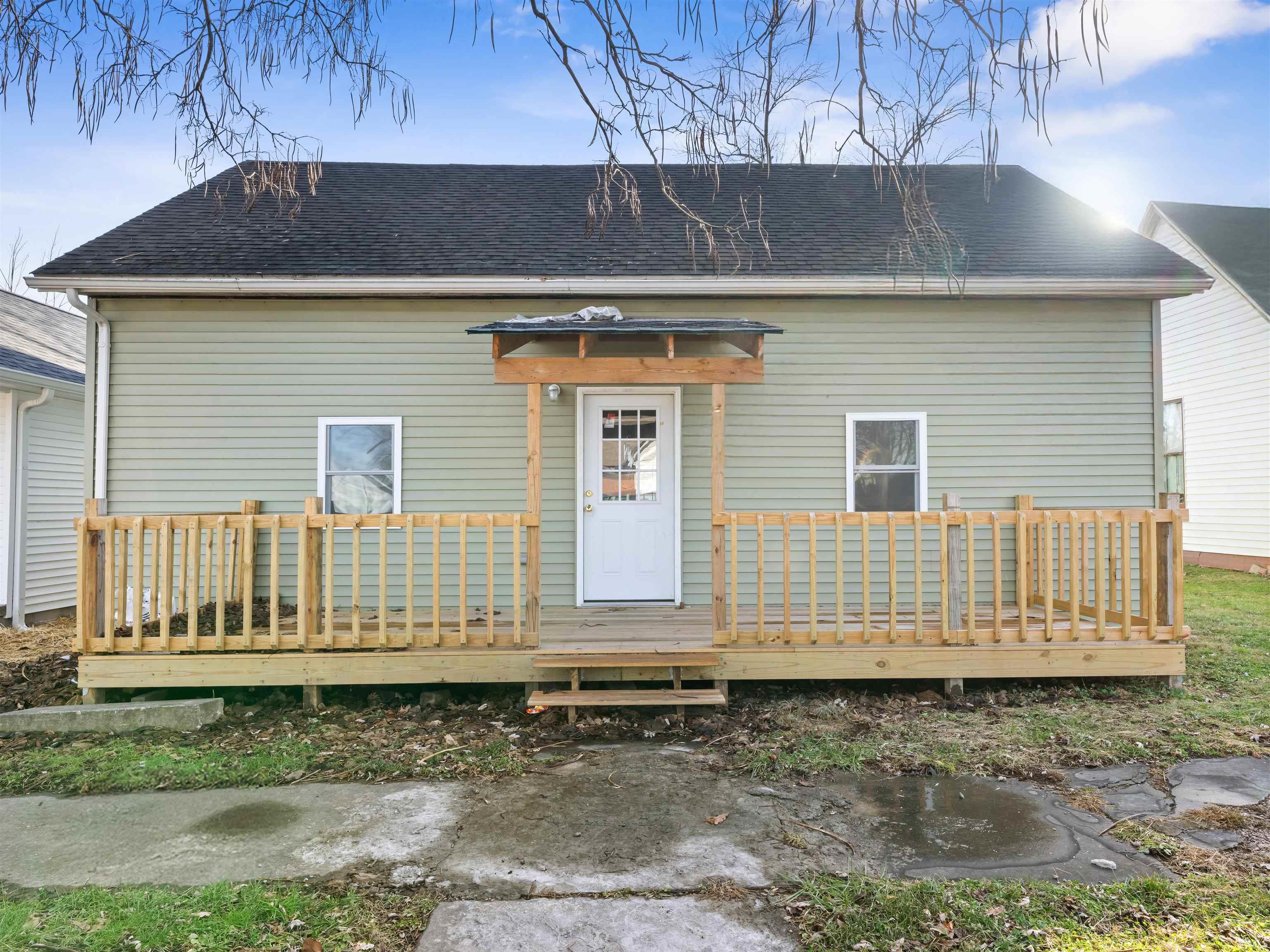 612 West Frank Street Mitchell, IN 47446 - Photo 2 of 23
