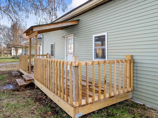 $169,000 | 612 West Frank Street, Mitchell, IN 47446