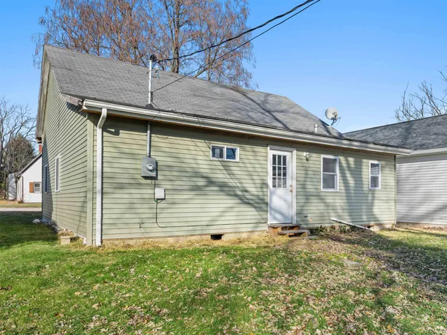 $169,000 | 612 West Frank Street, Mitchell, IN 47446