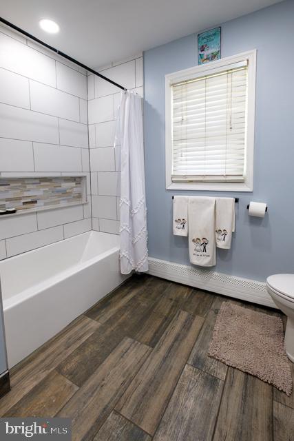 31 Bordentown Chesterfield Road Chesterfield, NJ 08515 - Photo 19 of 55 a bathroom with a bathtub and a window