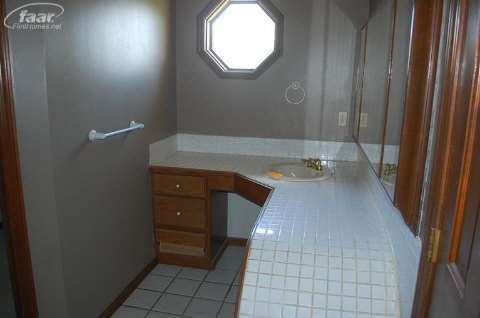 6101 South Irish Road Grand Blanc, MI 48439 - Photo 23 of 32 20403530-22.JPG