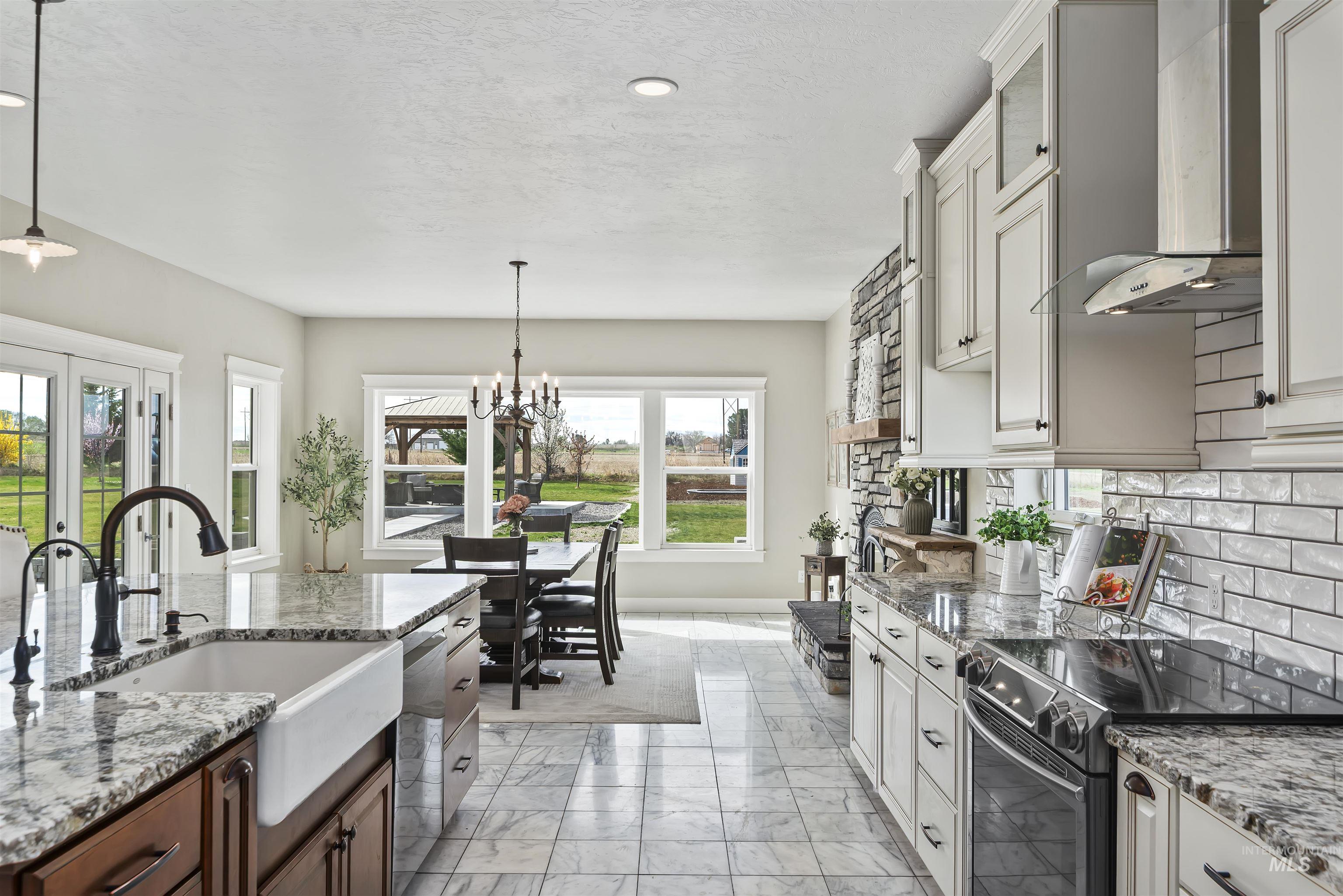 12359 Rivendell Court Nampa, ID 83686 - Photo 13 of 50