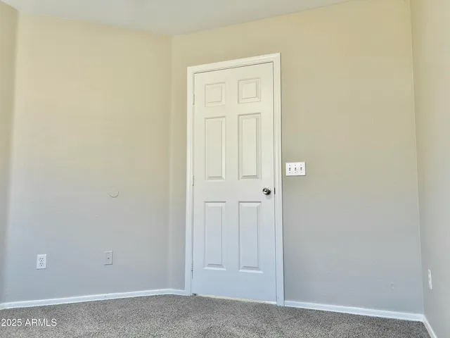 $1,895 | 2280 East Hazeltine Way, Chandler, AZ 85249