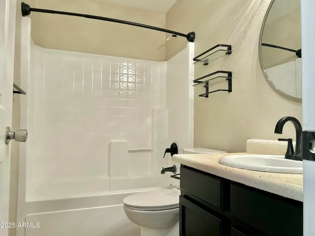 $1,895 | 2280 East Hazeltine Way, Chandler, AZ 85249