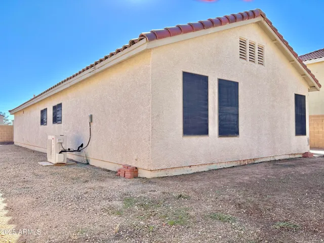 $1,895 | 2280 East Hazeltine Way, Chandler, AZ 85249