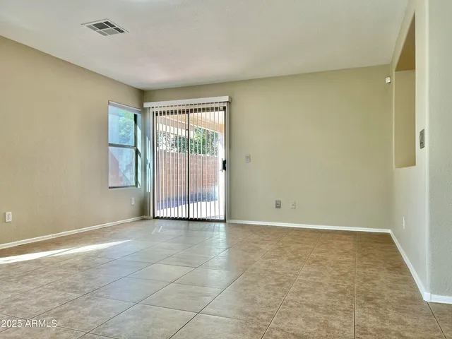 $1,895 | 2280 East Hazeltine Way, Chandler, AZ 85249