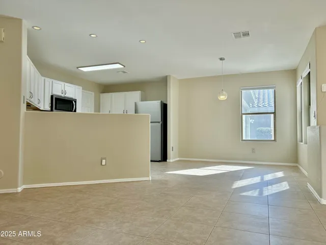 $1,895 | 2280 East Hazeltine Way, Chandler, AZ 85249