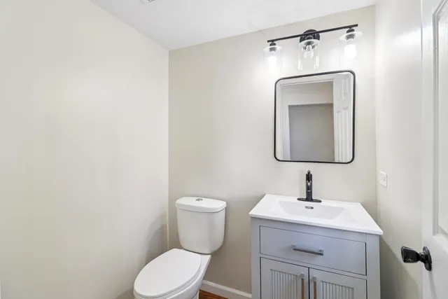 $330,000 | 914 Greenleaf Drive, Joliet, IL 60436