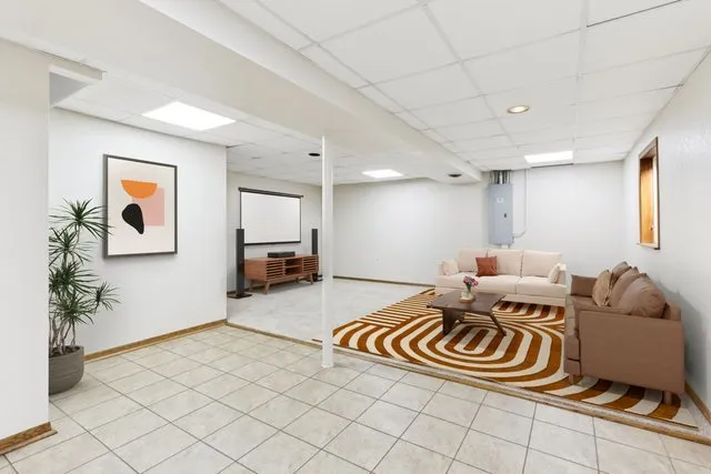 $330,000 | 914 Greenleaf Drive, Joliet, IL 60436