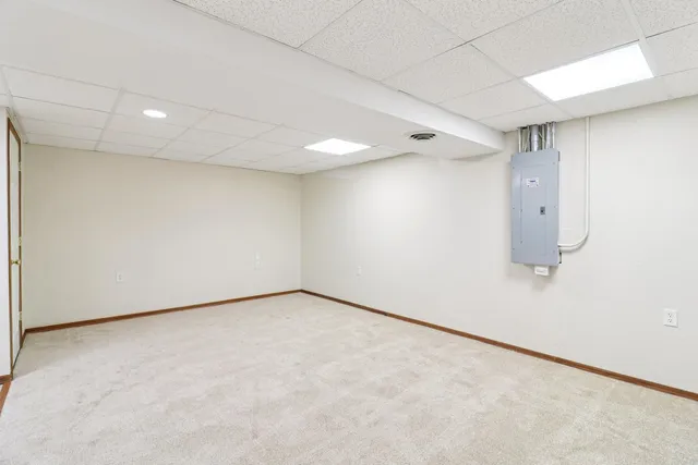 $330,000 | 914 Greenleaf Drive, Joliet, IL 60436