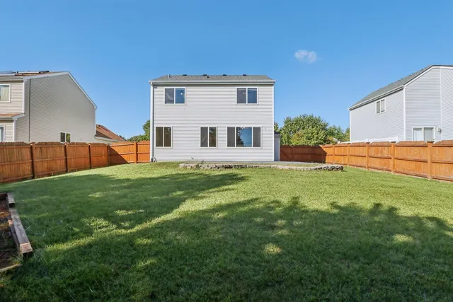 $330,000 | 914 Greenleaf Drive, Joliet, IL 60436