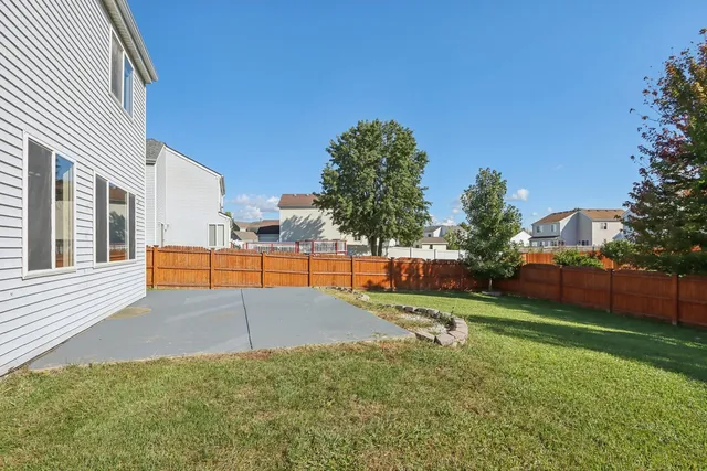 $330,000 | 914 Greenleaf Drive, Joliet, IL 60436