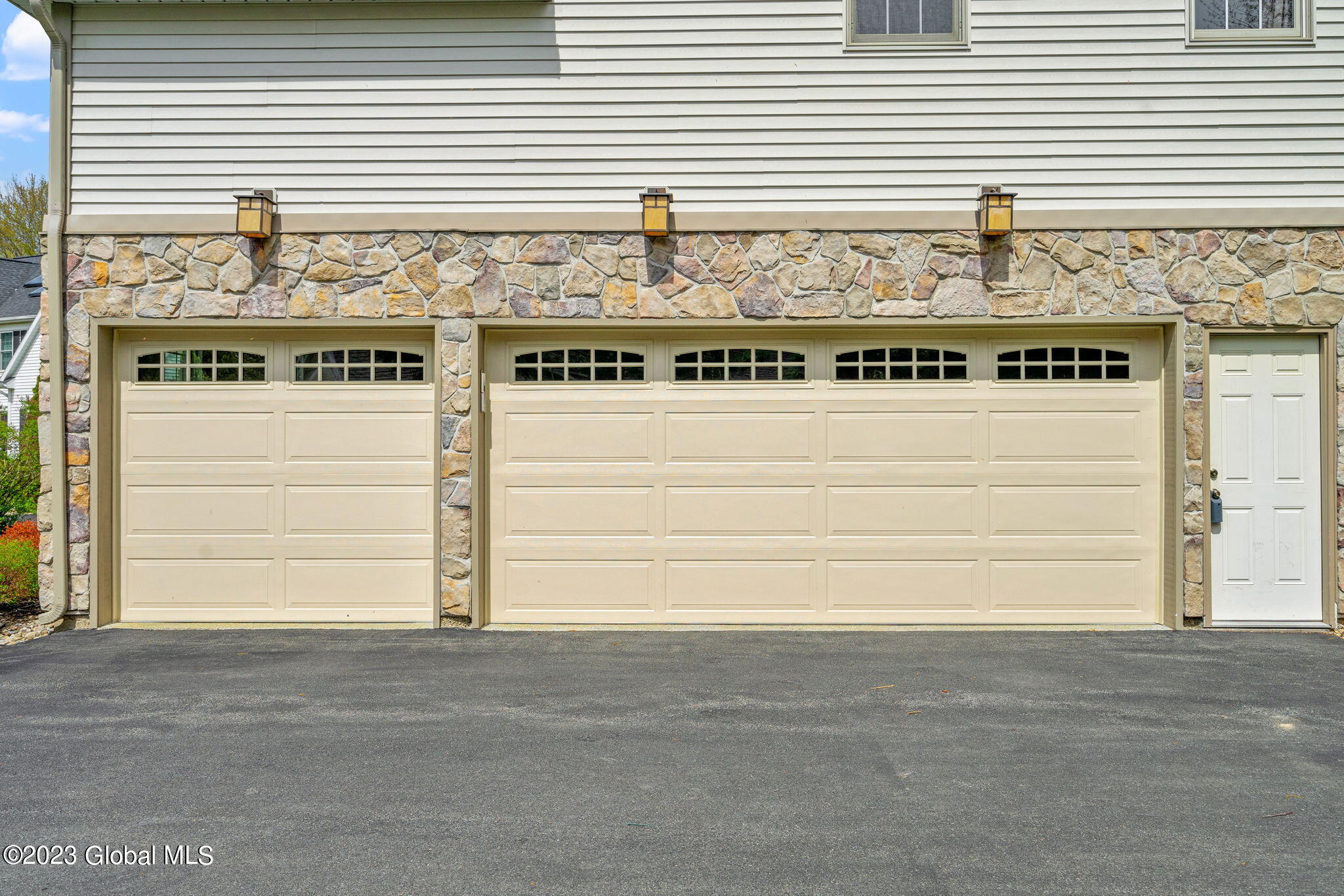 30 Bluestone Ridge Halfmoon, NY 12065 - Photo 23 of 33 12-web-or-mls-30-bluestone-ridge