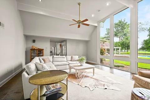 $1,225,000 | 8792 West Fairway Drive, Baton Rouge, LA 70809