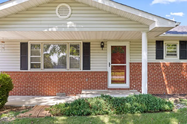 $275,500 | 337 East Illinois Avenue, Whitwell, TN 37397