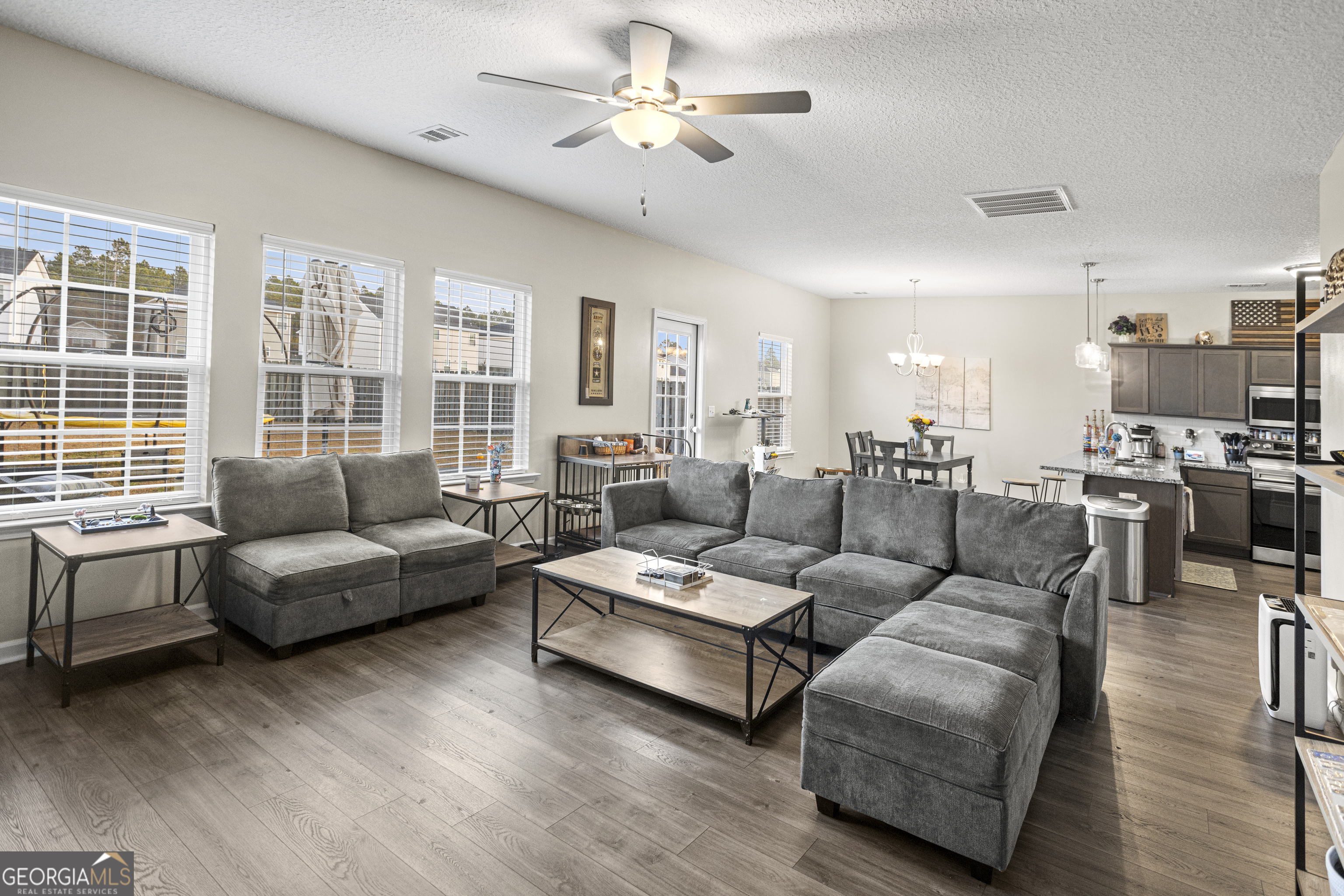 199 Brightleaf Circle Hinesville, GA 31313 - Photo 11 of 37