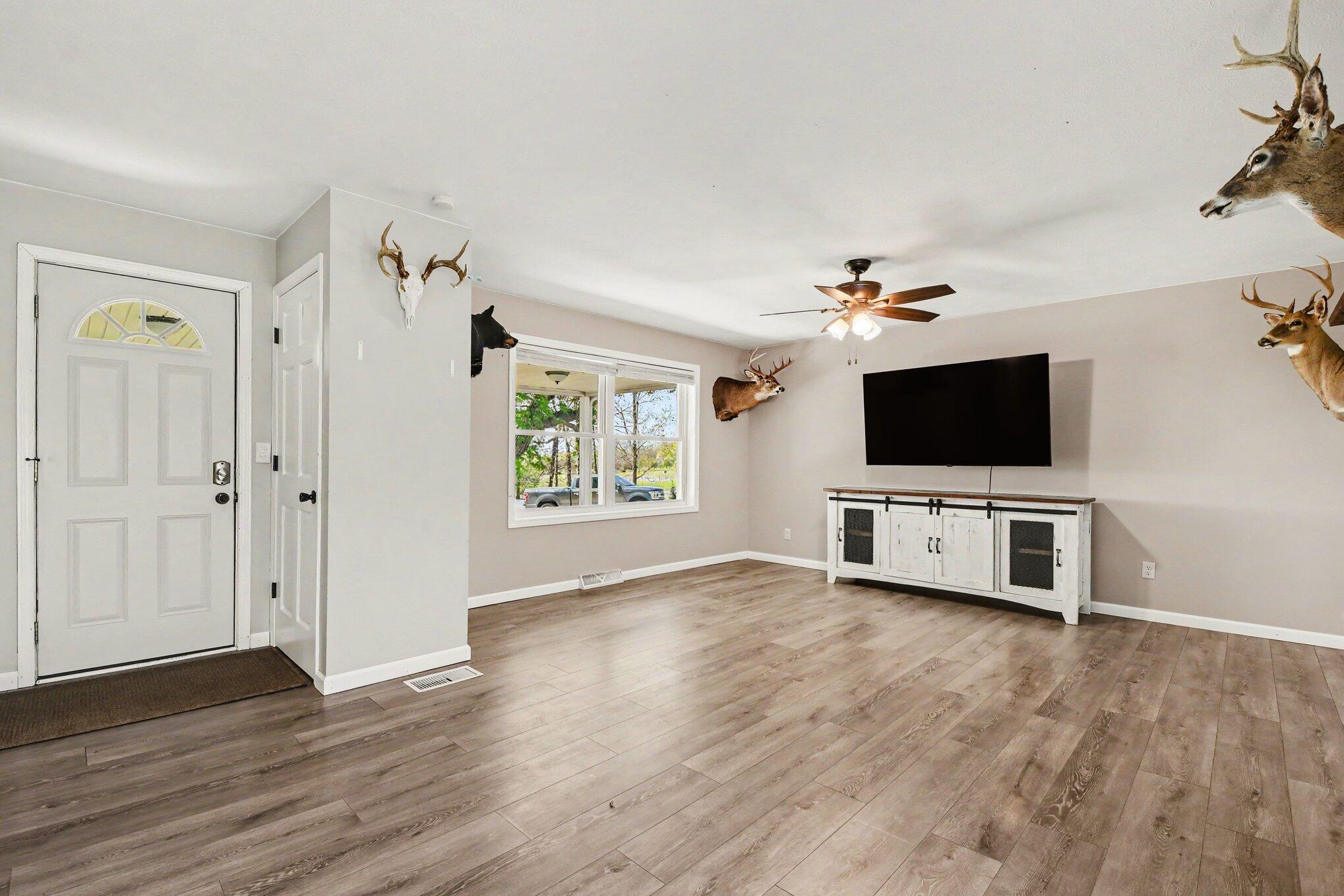 3480 Sayles Road Ionia, MI 48846 - Photo 8 of 19 005_file_4037