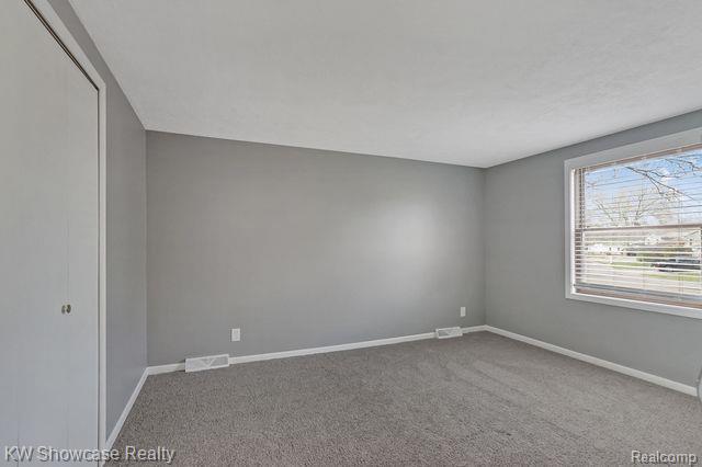 4053 Mapleleaf Road Waterford, MI 48328 - Photo 14 of 23 Gallery Image 14